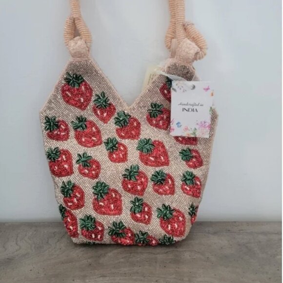 Strawberry Beaded Bag Handcrafted in Indoa Tik Tok Viral NWT - Picture 6 of 8